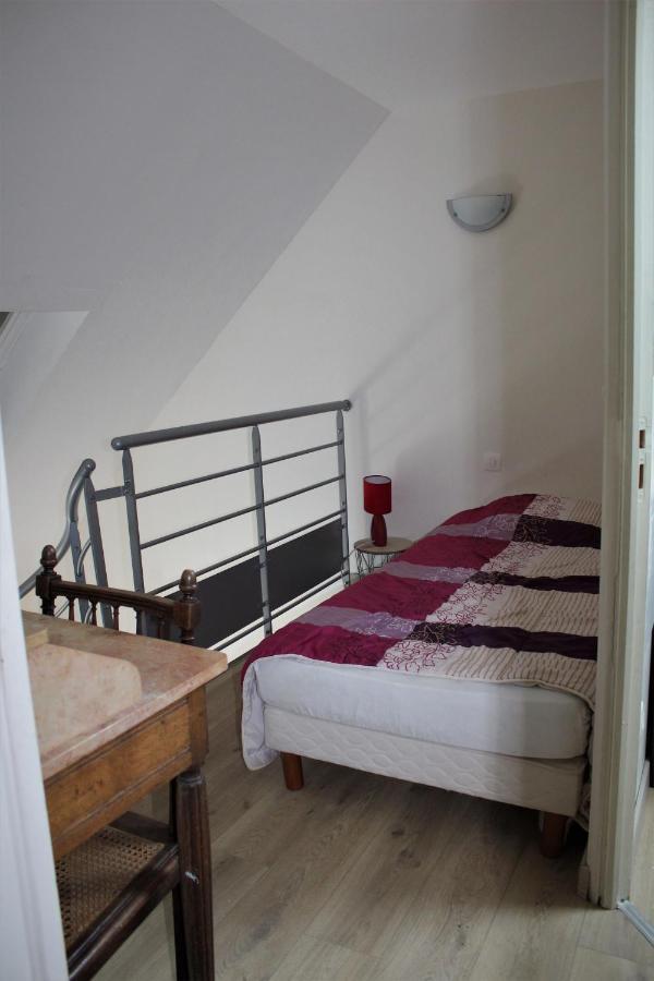 Gites Bellevue Et Mascaret Courtils 外观 照片